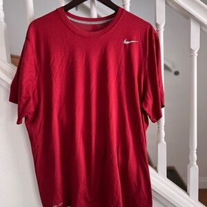 Nike Men's Red‎ Short Sleeve Tee
